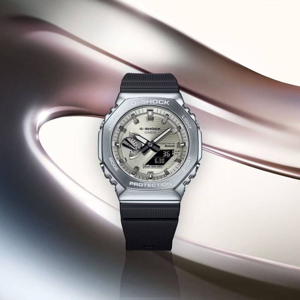 CASIO GBM-2100A-8BDR Solar Erkek Kol Saati
