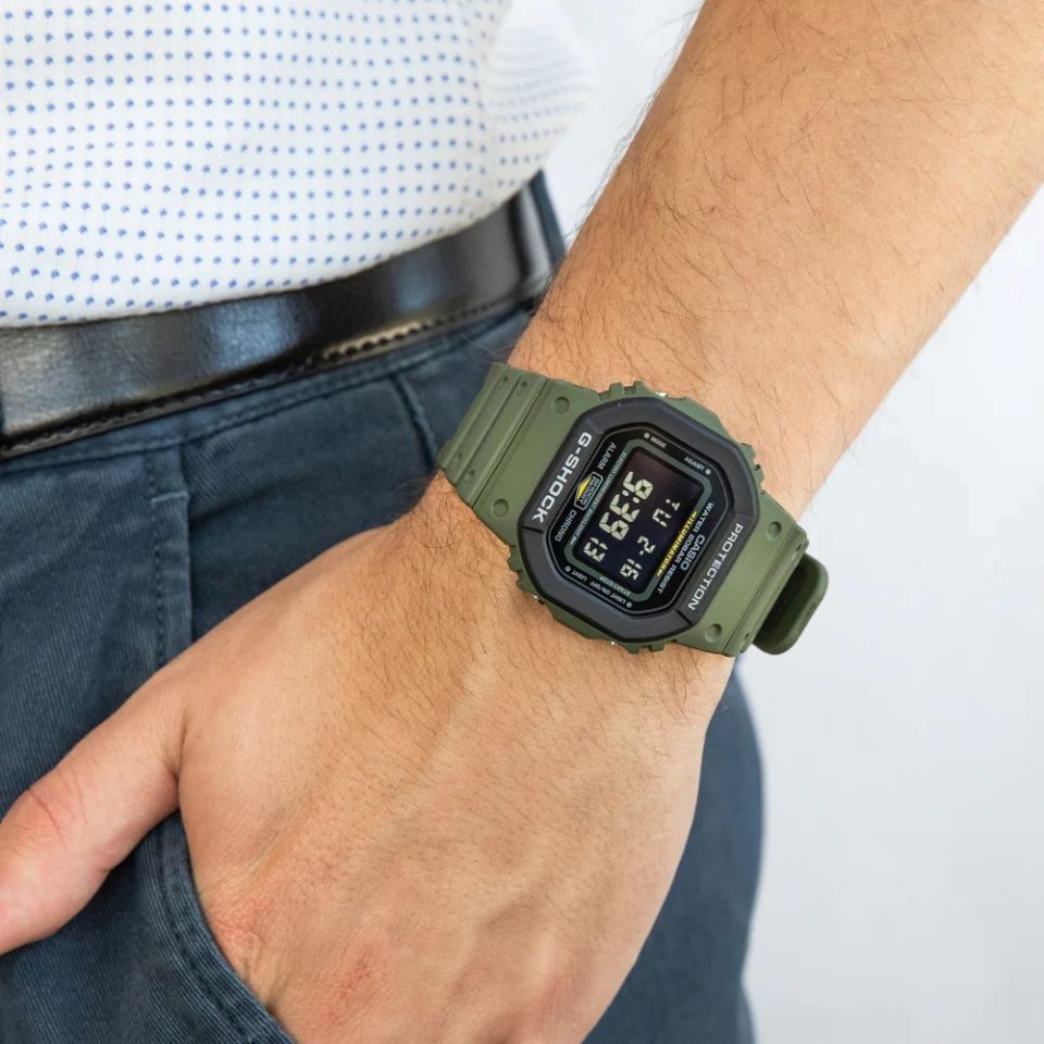 CASIO DW-5610SU-3DR Dijital ERKEK KOL SAATİ