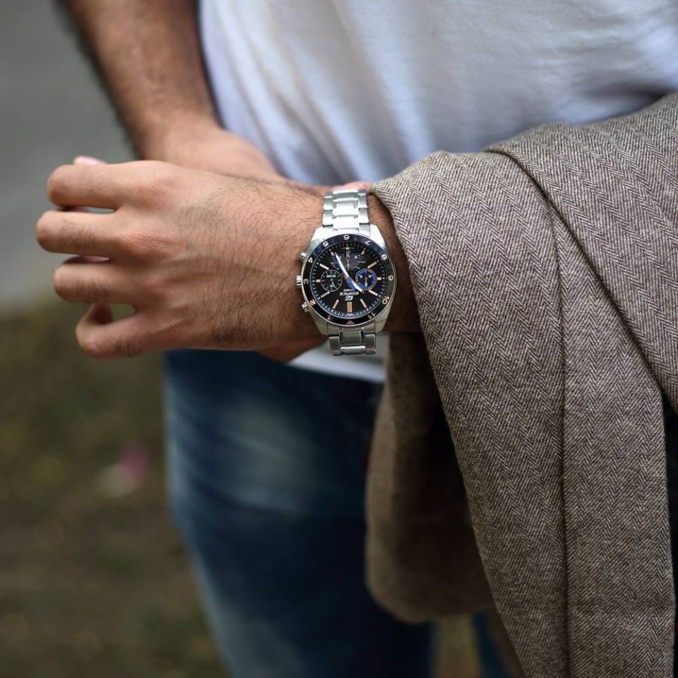 CASIO EFV-590D-1AVUDF Quartz ERKEK KOL SAATİ