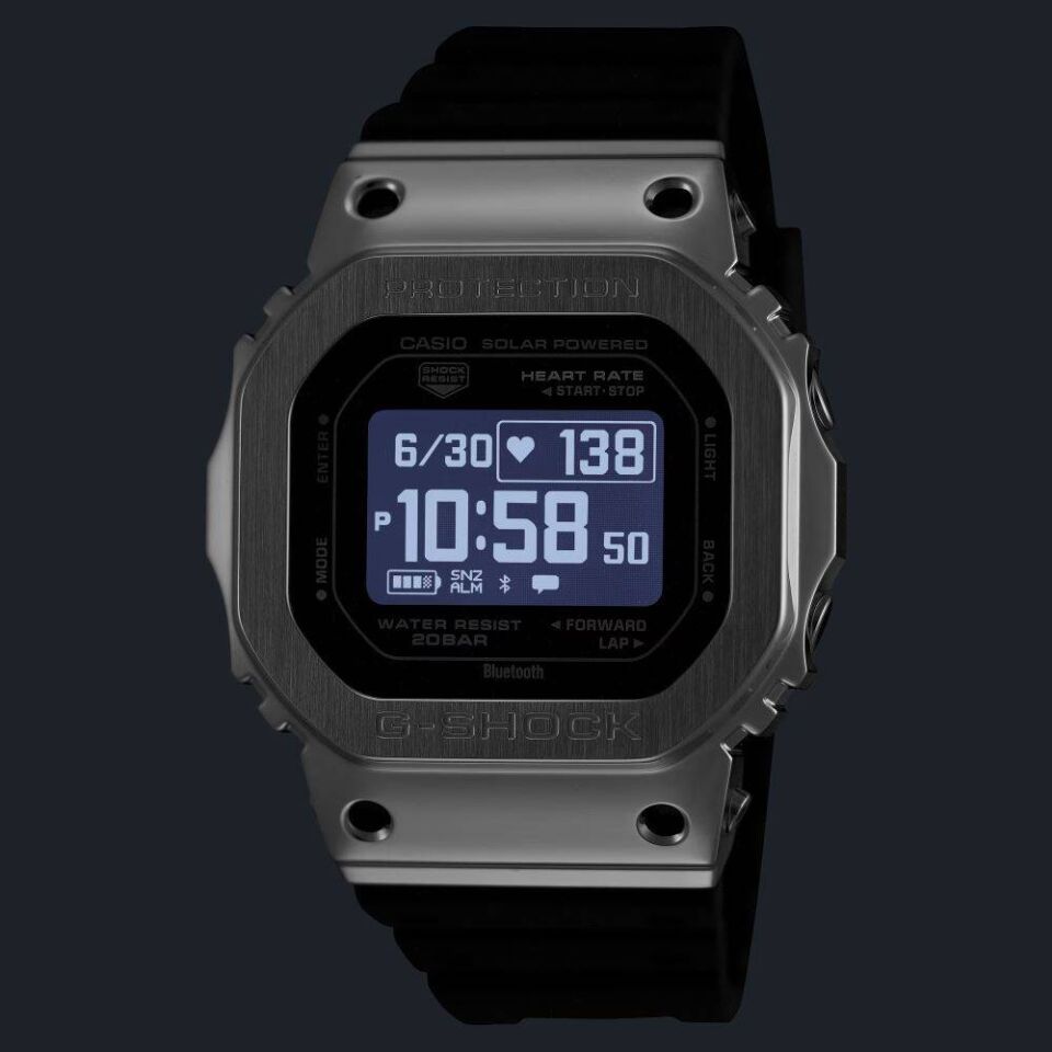 CASIO GM-H5600-1DR Erkek Kol Saati