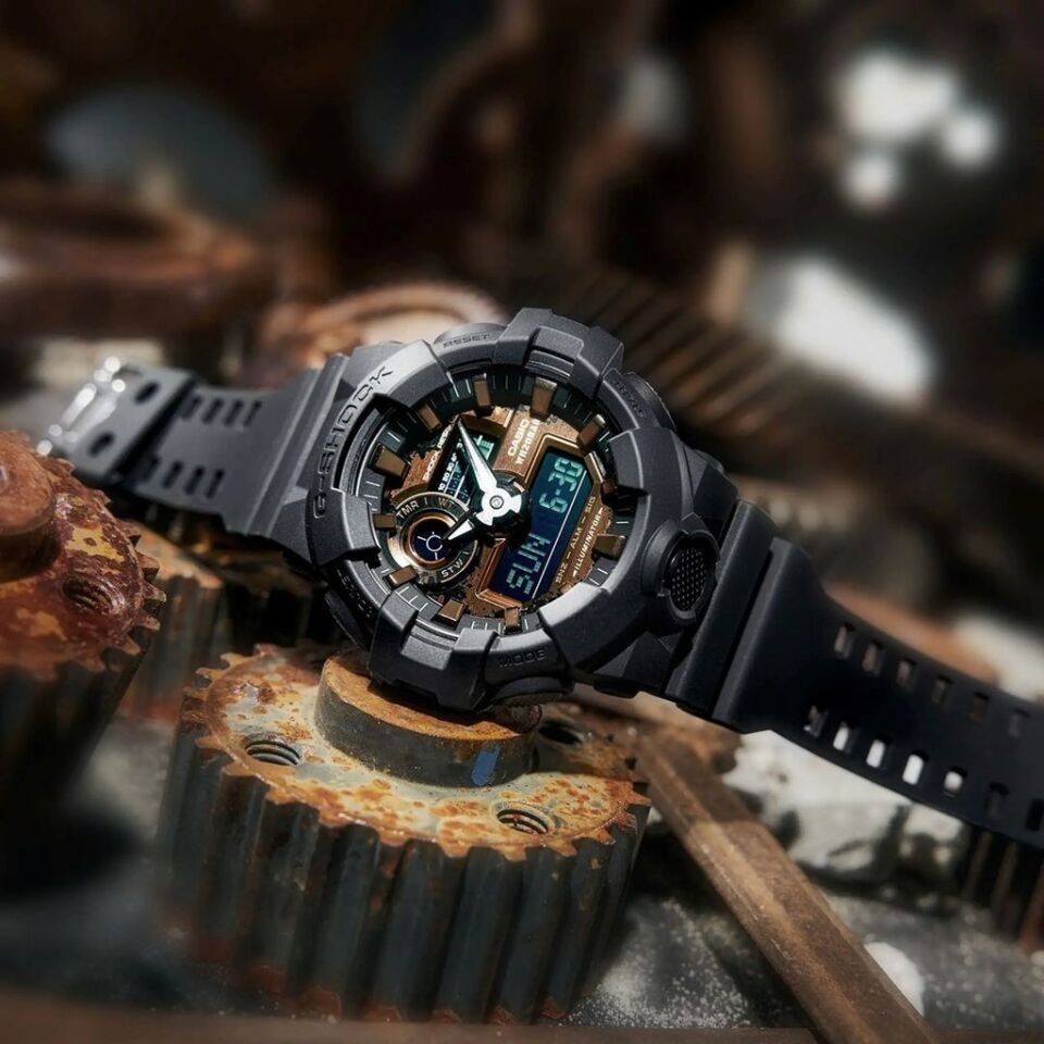 CASIO GA-700RC-1ADR Kol Saati