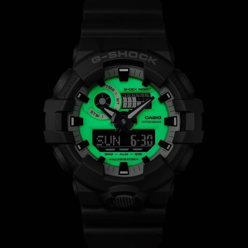 CASIO GA-700HD-8ADR Analog & Dijital ERKEK KOL SAATİ