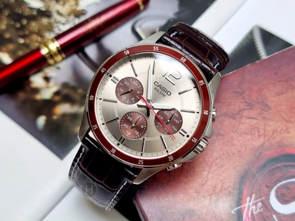 CASIO MTP-1374L-7A1VDF Pilli (Quartz) Erkek Kol Saati