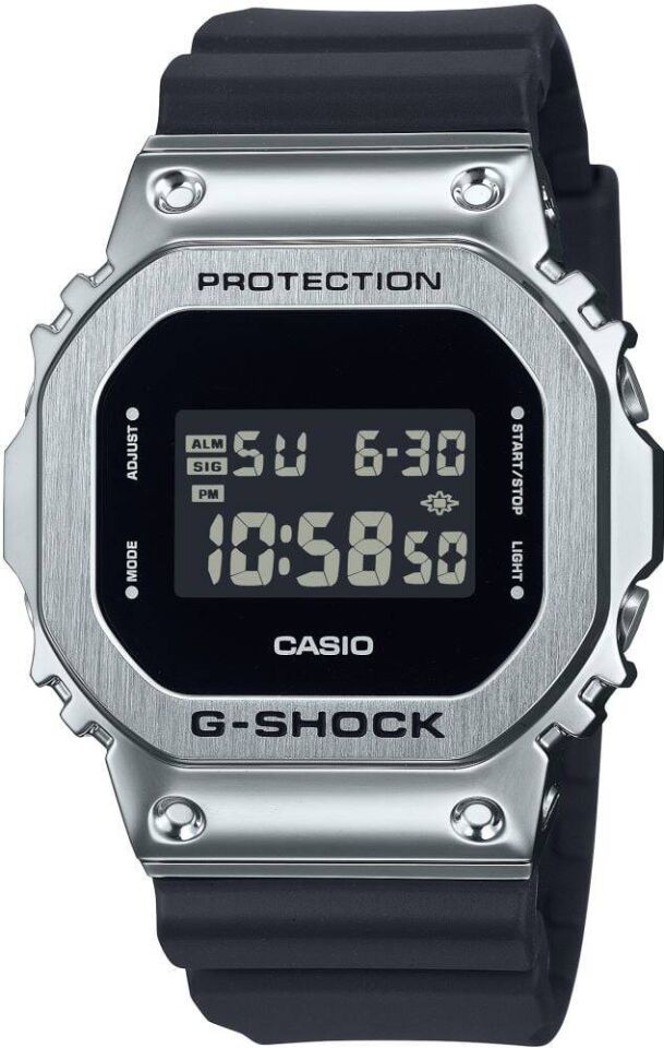 CASIO GM-5600U-1DR Kol Saati