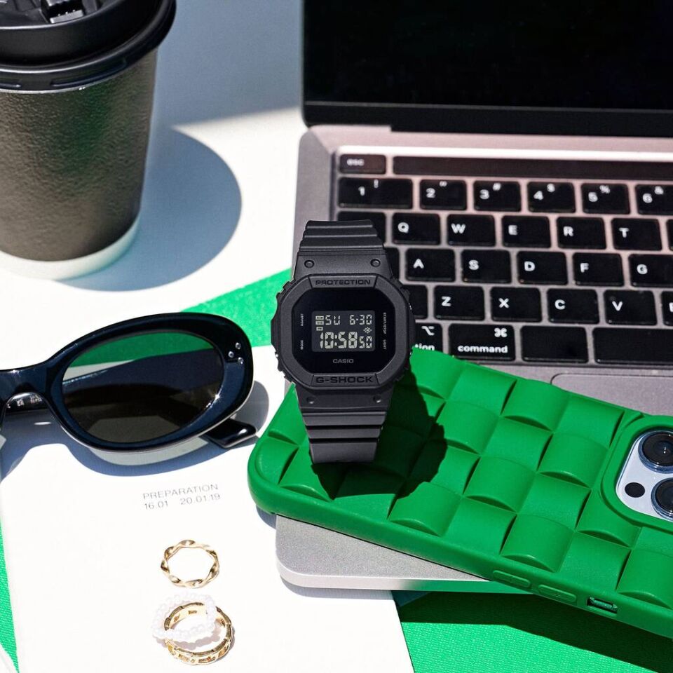 CASIO GMD-S5610BB-1DR Dijital Erkek Kol Saati