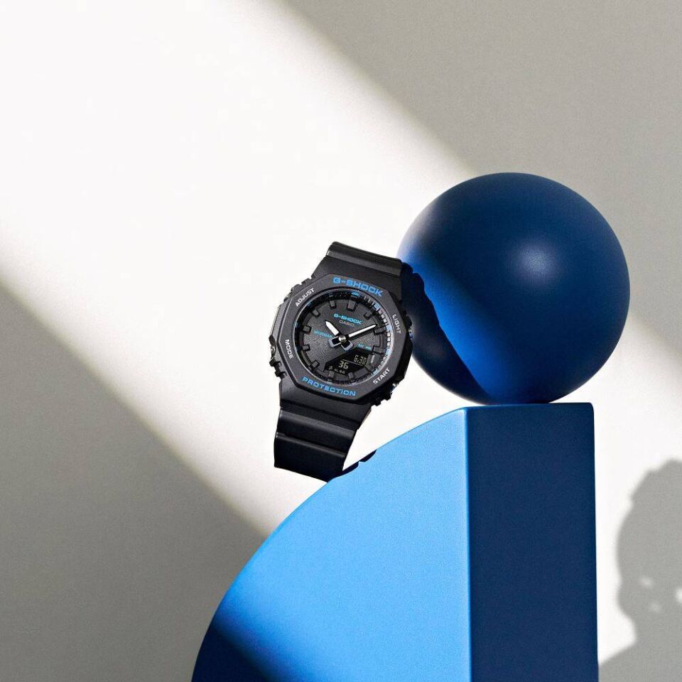 CASIO GMA-P2100BA-1ADR Analog & Dijital KADIN / KIZ KOL SAATİ