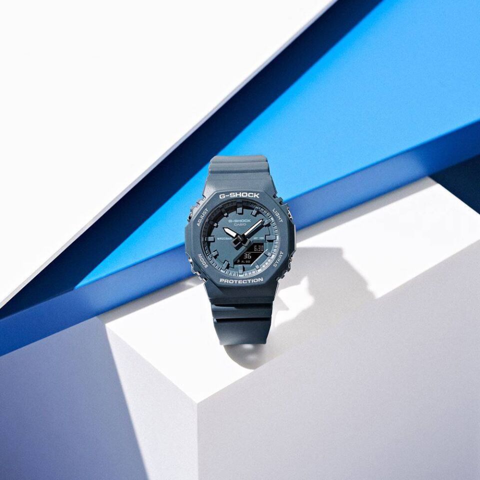 CASIO GMA-P2100BA-2ADR Analog & Dijital KADIN / KIZ KOL SAATİ