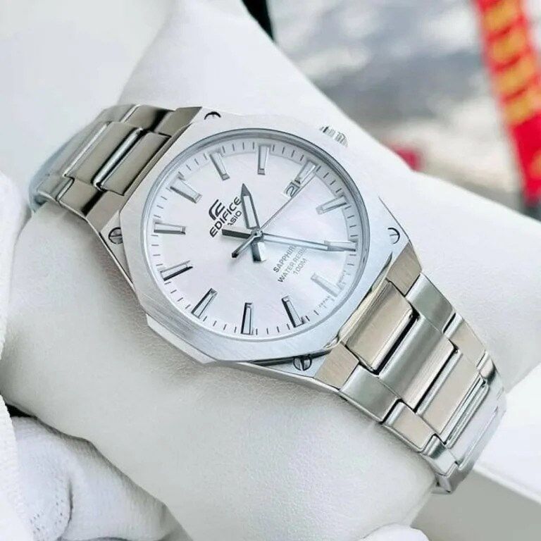 CASIO EFR-S108D-7AVUDF Analog Erkek Kol Saati