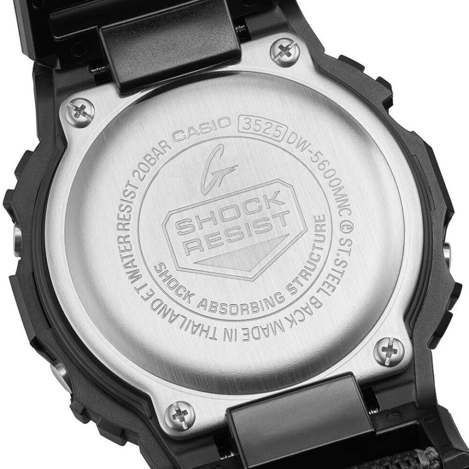 CASIO DW-5600MNC-1DR Dijital Erkek Kol Saati