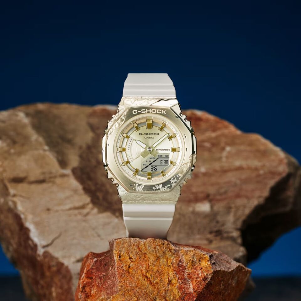 CASIO GM-S2140GEM-9ADR Dijital/Analog Kadın Kol Saati