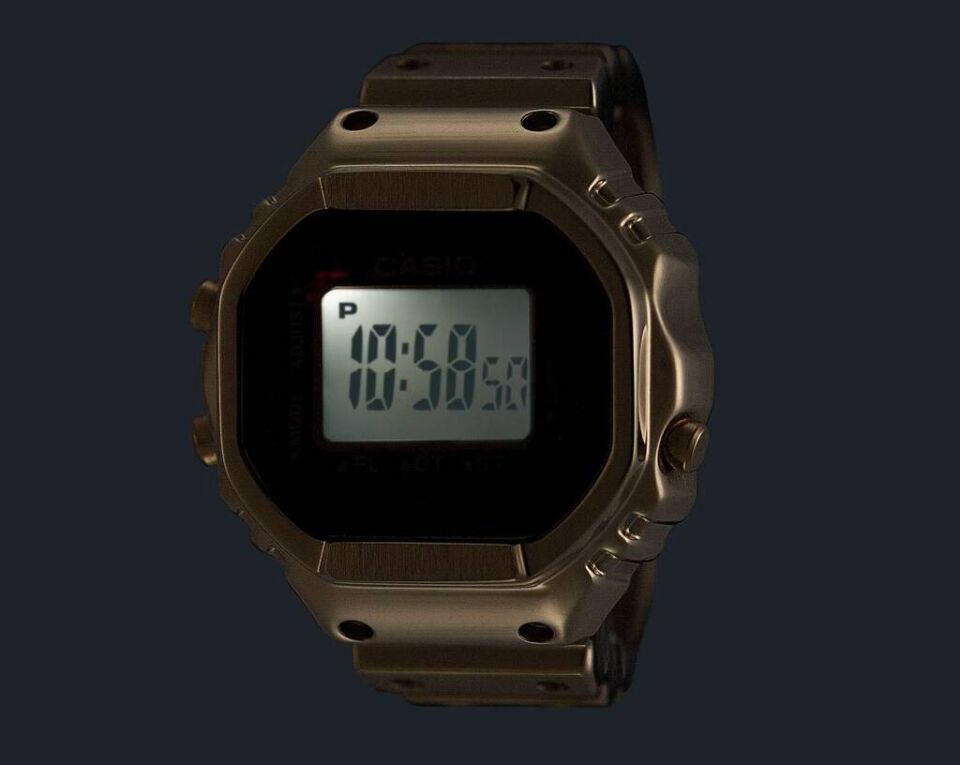 CASIO CRW-001G-9DR Quartz UNİSEX KOL SAATİ