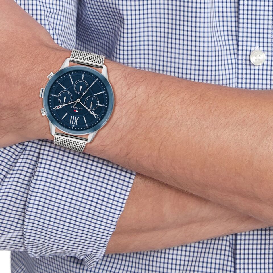TOMMY HILFIGER TH1710524 Quartz ERKEK KOL SAATİ