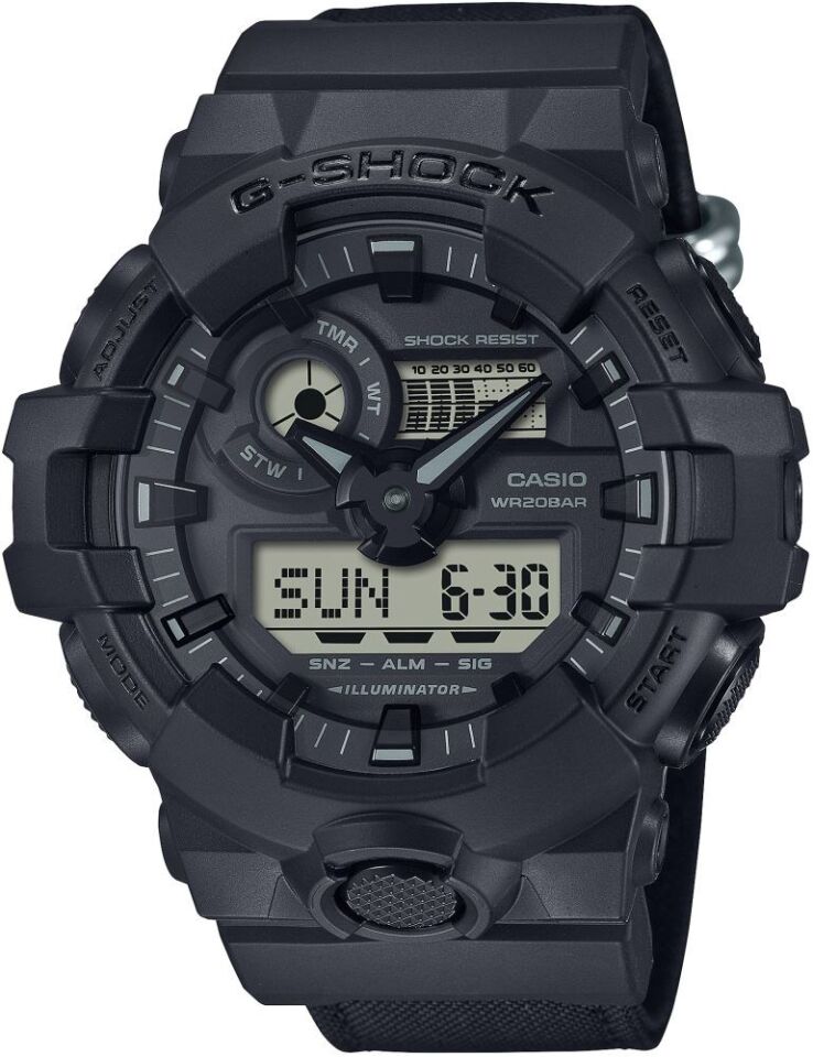 CASIO GA-700BCE-1ADR Pilli (Quartz) Erkek Kol Saati